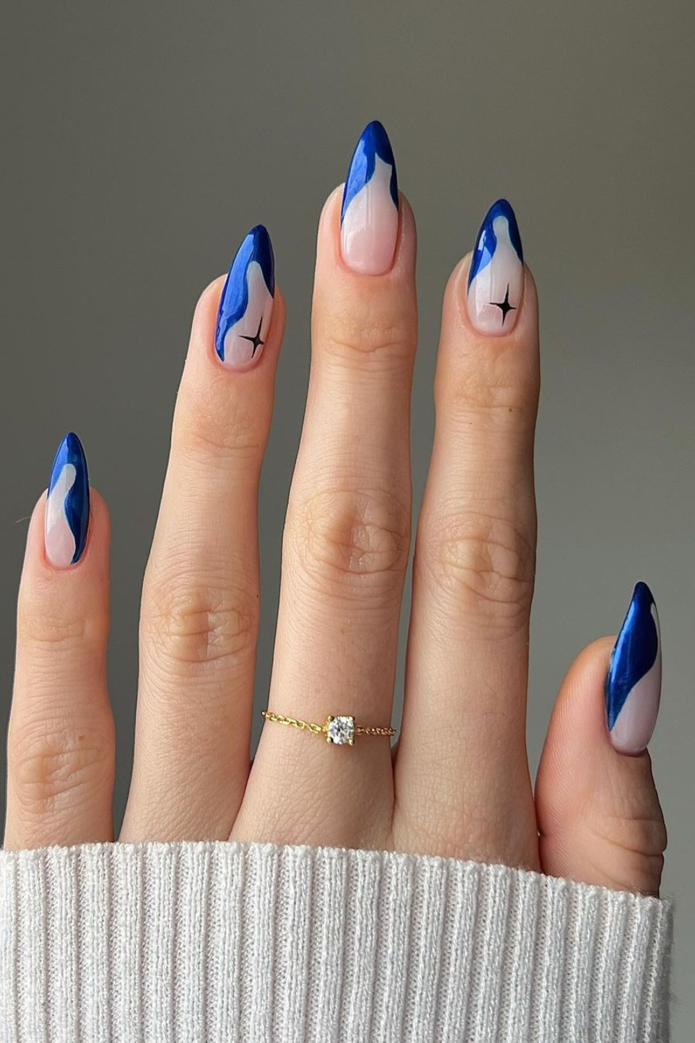 51+ Swirl Nails That Are Absolutely Mesmerizing