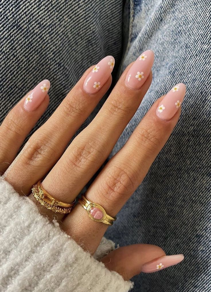 30+ Pink & White Nail Designs You’ll Want To Copy