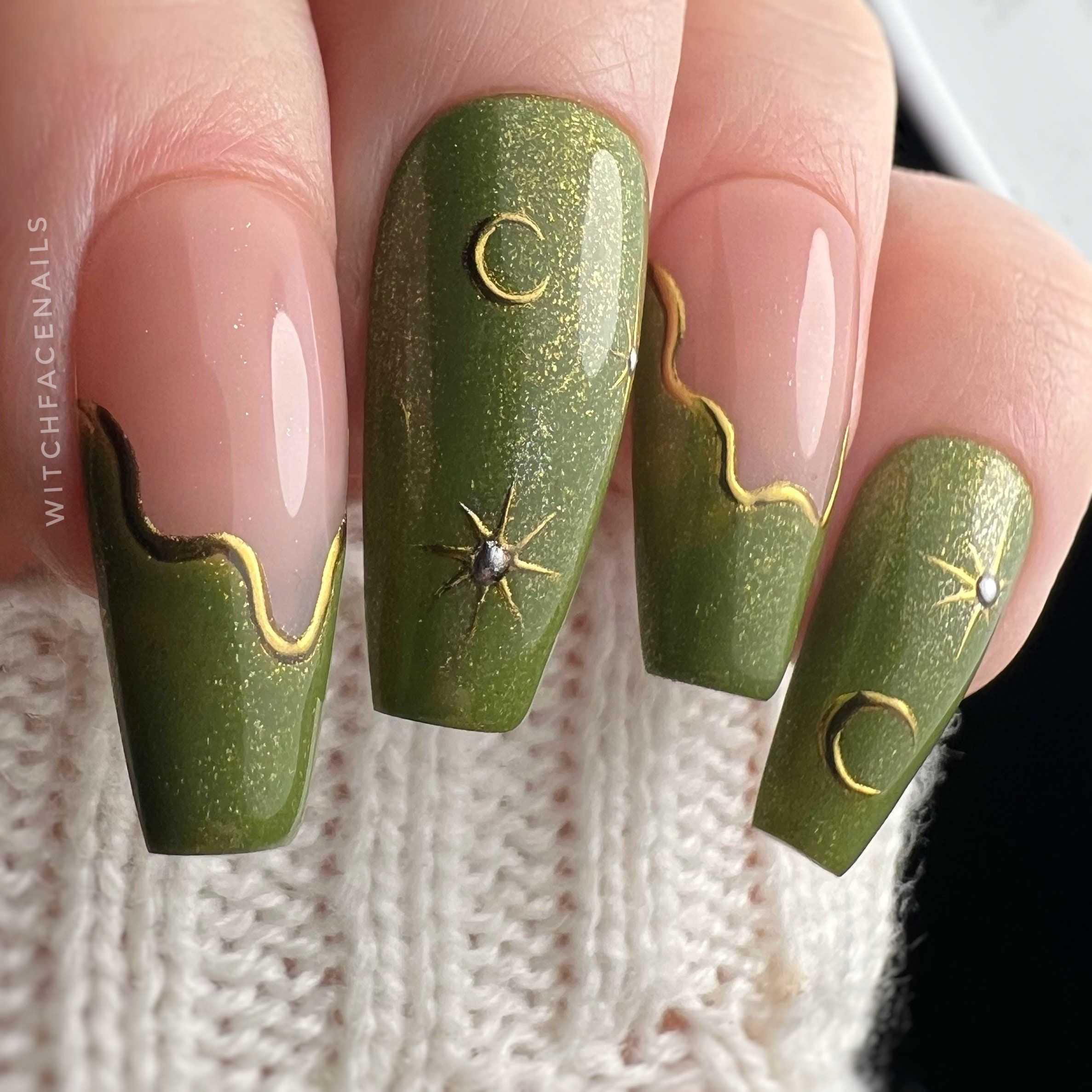 Green with gold glitter shimmer * Gold & Silver chrome stars and moons * French Press on Nails