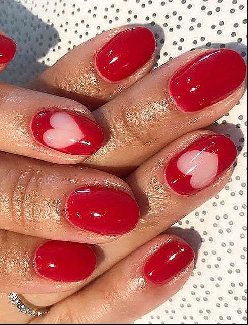 Red nails