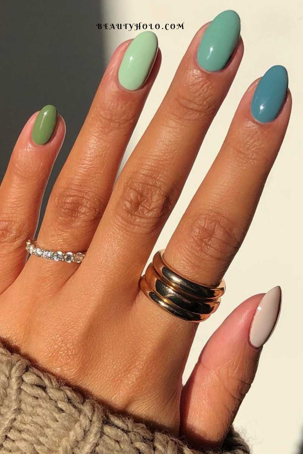 29 Cute Short Gel Nails Designs & Ideas