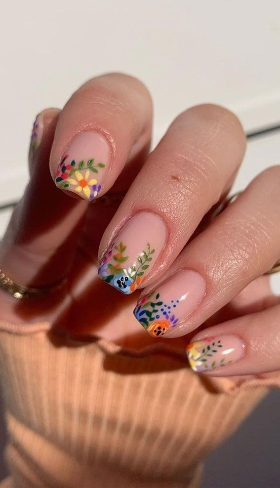 51+ Flowery Spring Nails That We Are LOVING