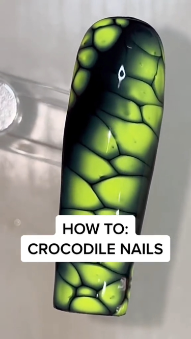 HOW TO: Crocodile Nails