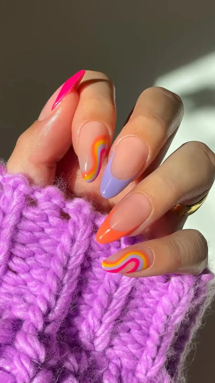 70's Chic Press-On Nails | Retro Daisies 2023 | Summer Nails