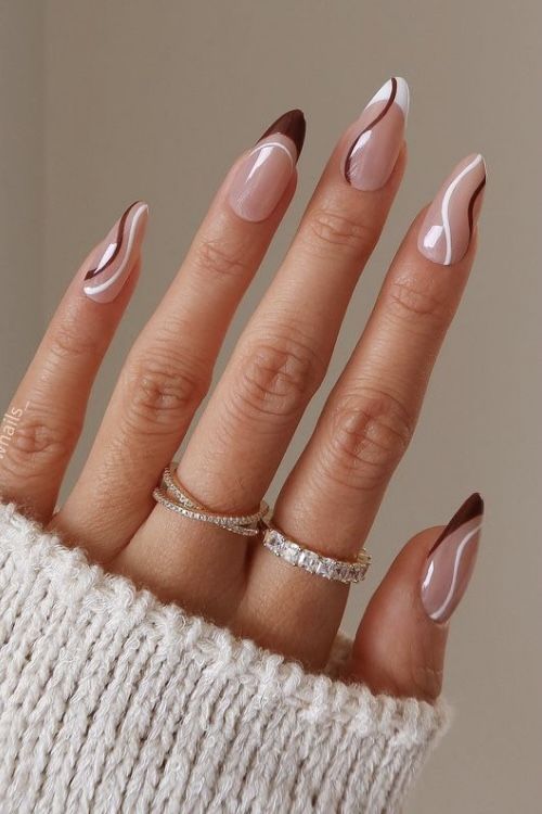 30 edle braune Nageldesigns, die perfekt für die Herbstsaison sind