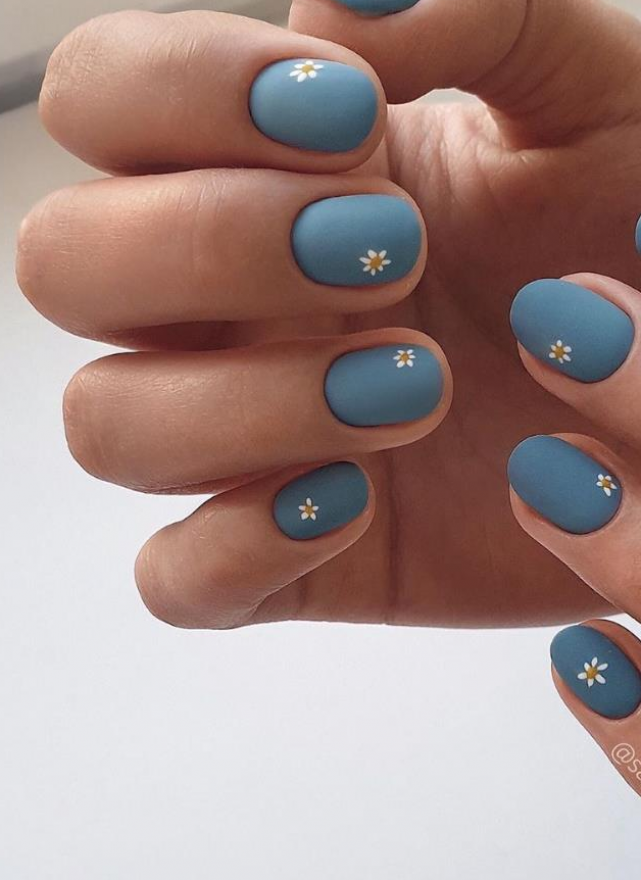 Attractive and demanding plain and printed Summer seasons nail art designs in 2k23