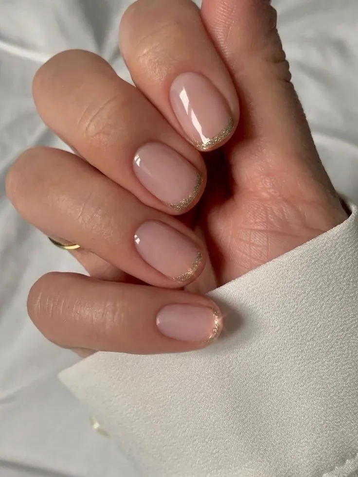 Here Are The 15 Best Minimalist Nail Trends To Copy In 2023